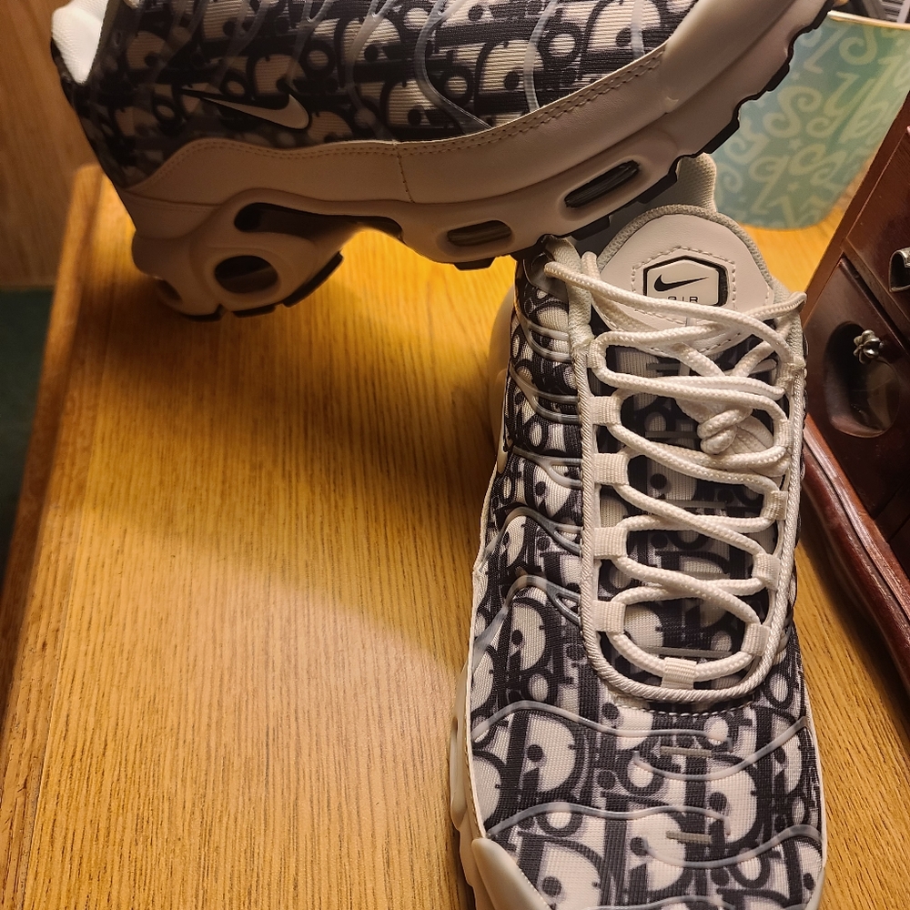 Nike Air Max Vapormax x Christian Dior | Rare Custom Style | Cookies n Creme - Picture 7 of 10